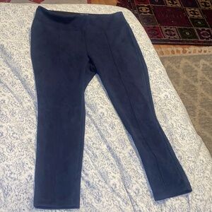 Navy leggings by Andrew Marc